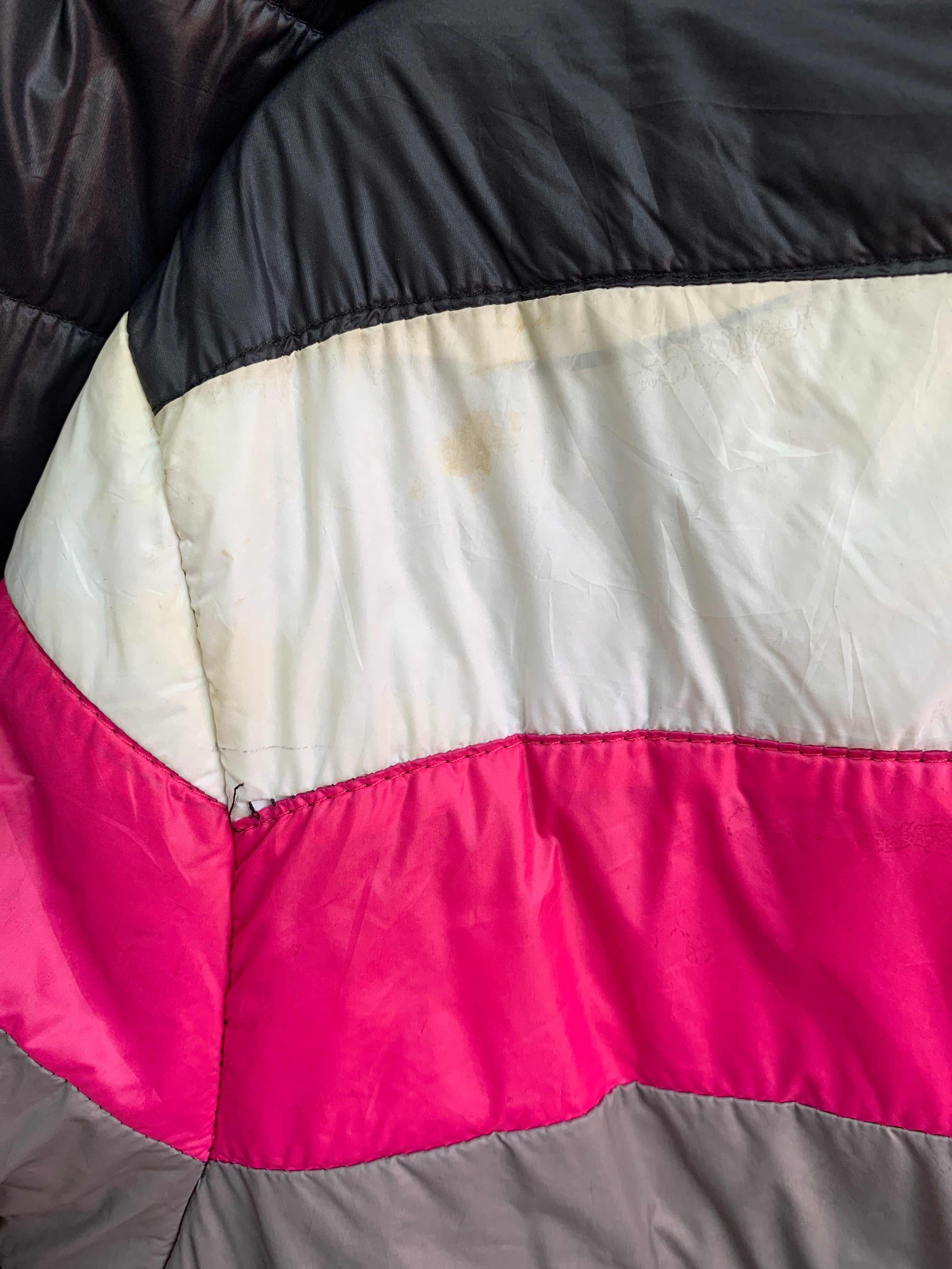 RUE21 Chaqueta Puffer Color Block - Mujer - Large