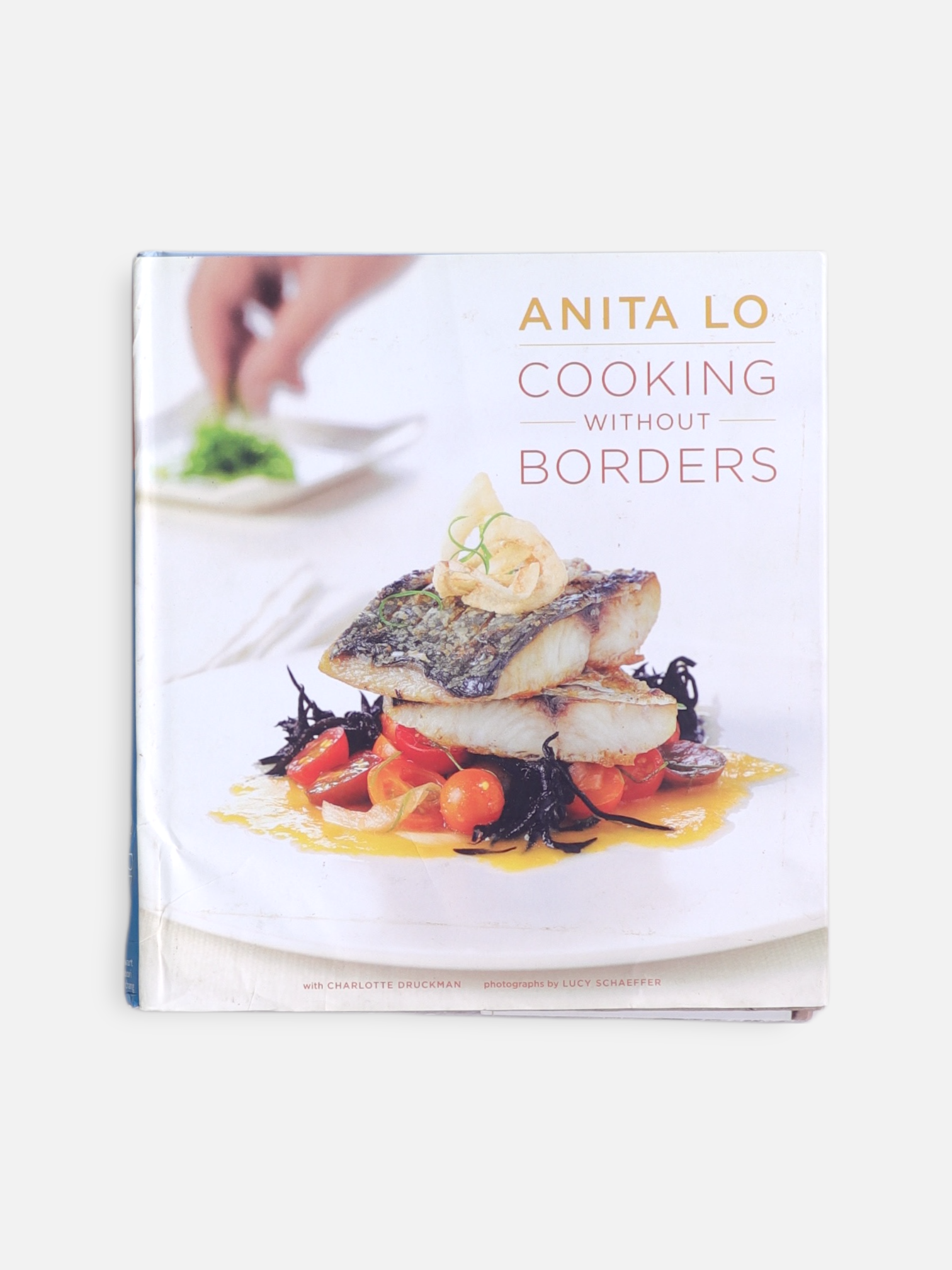 Libro COOKING WITHOUT BORDERS by ANITA LO