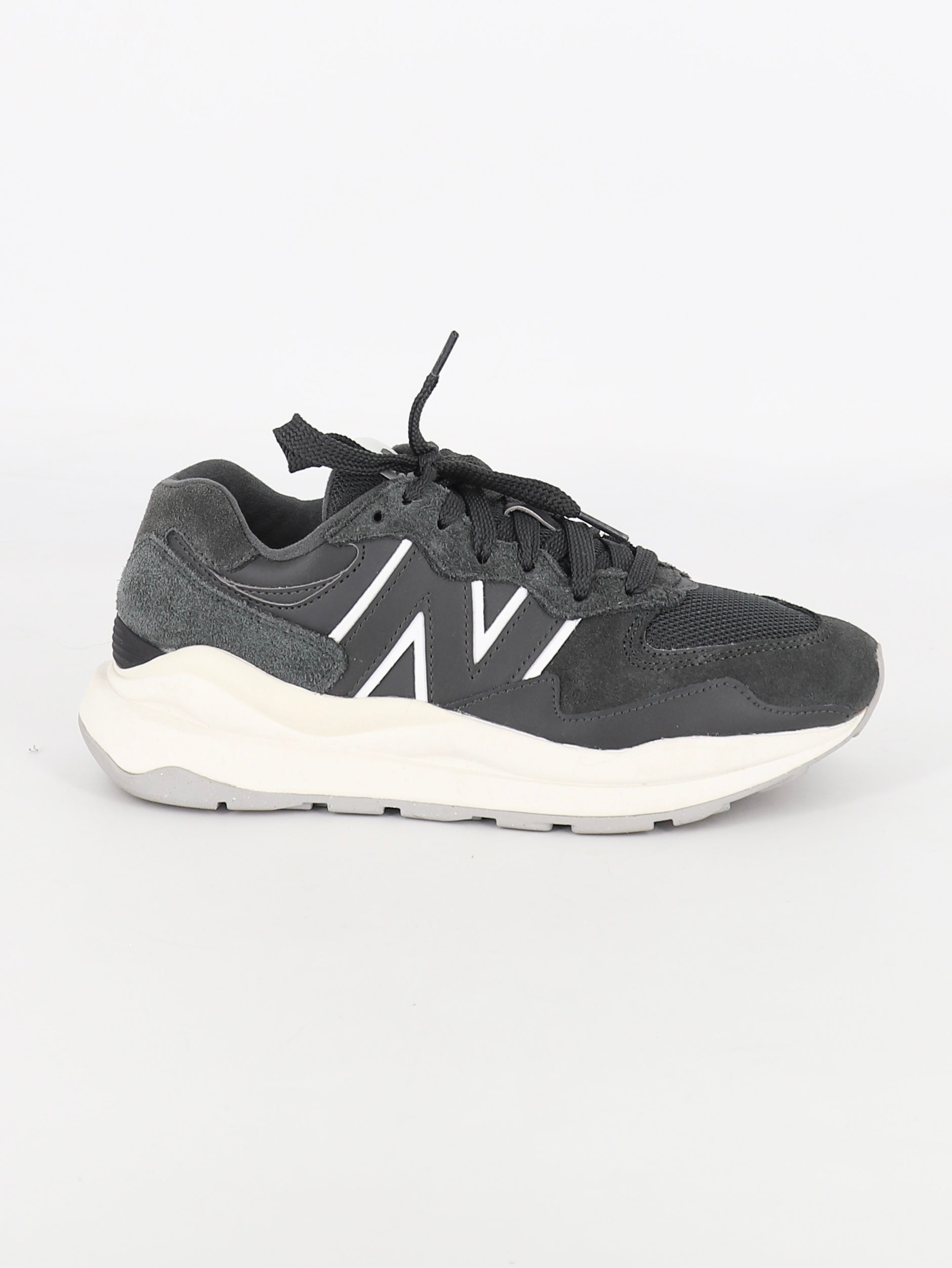 New Balance Tenis New Balance 57/40 Basic - Mujer - US 9