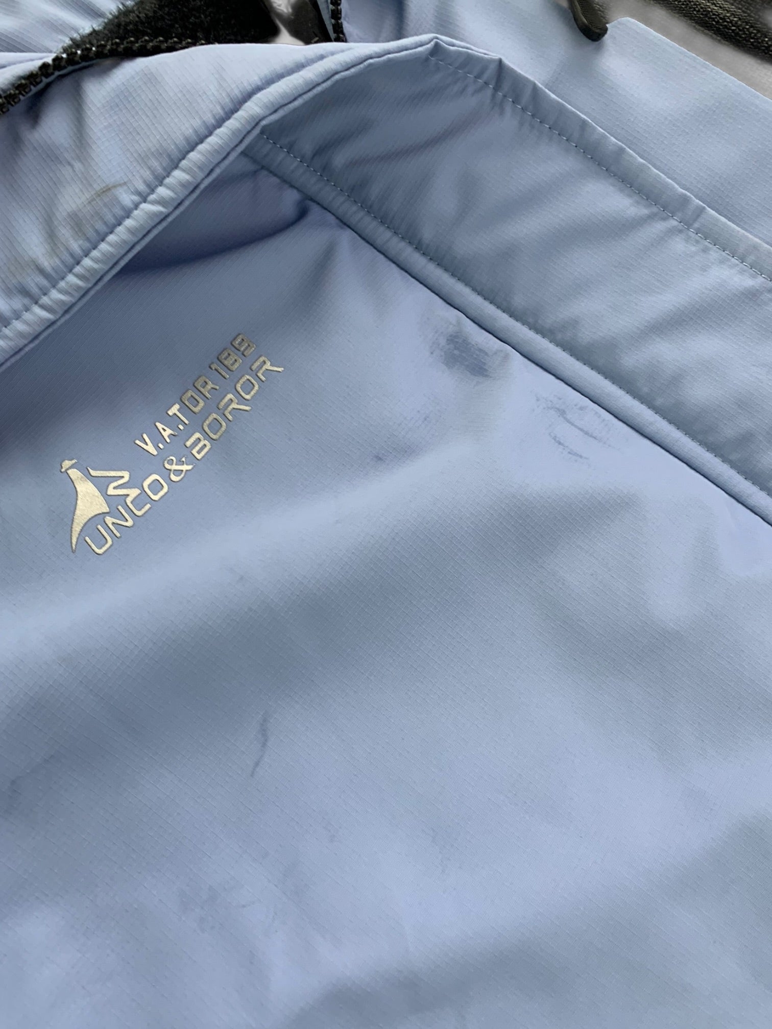 Chaqueta Impermeable Basic - Hombre - XL