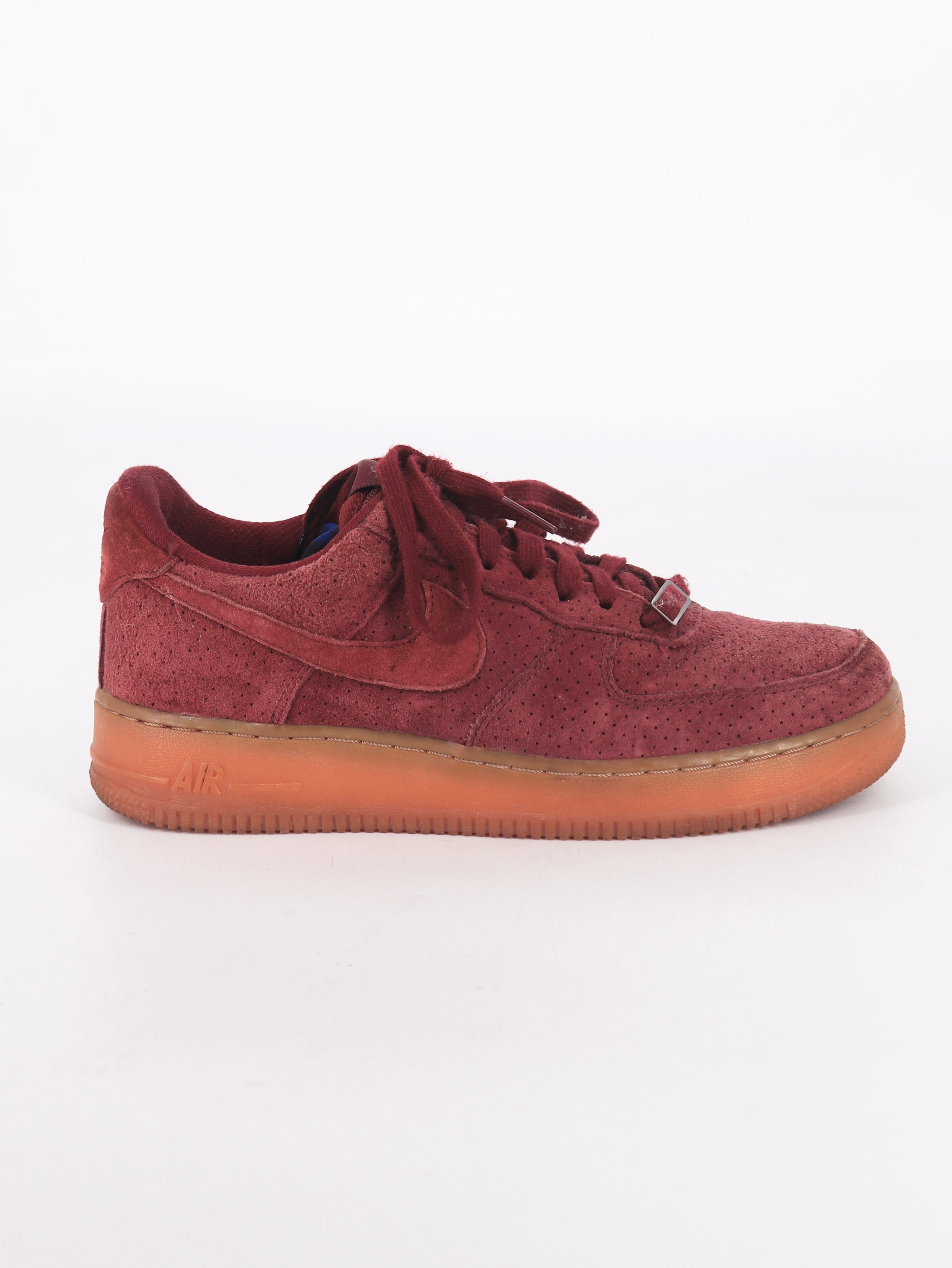 Nike Tenis Air Force 1 Suede - Hombre - US 8