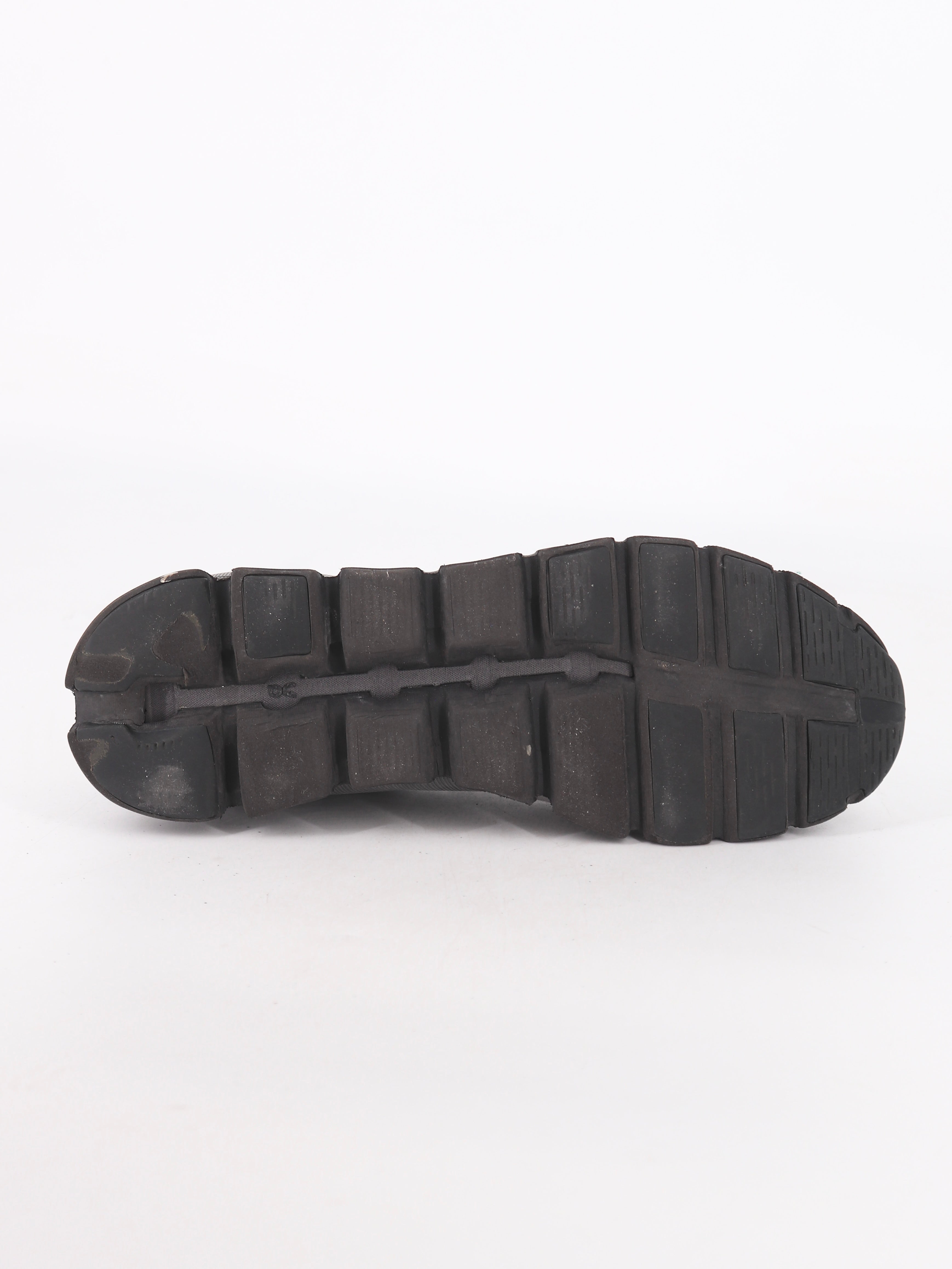 On Tenis Deportivo Basic - Hombre - US 10M